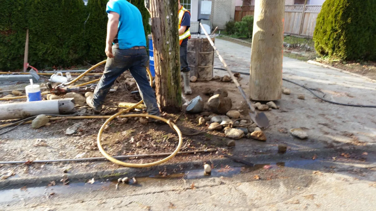 Pole Holding Ground Work – Metro Power