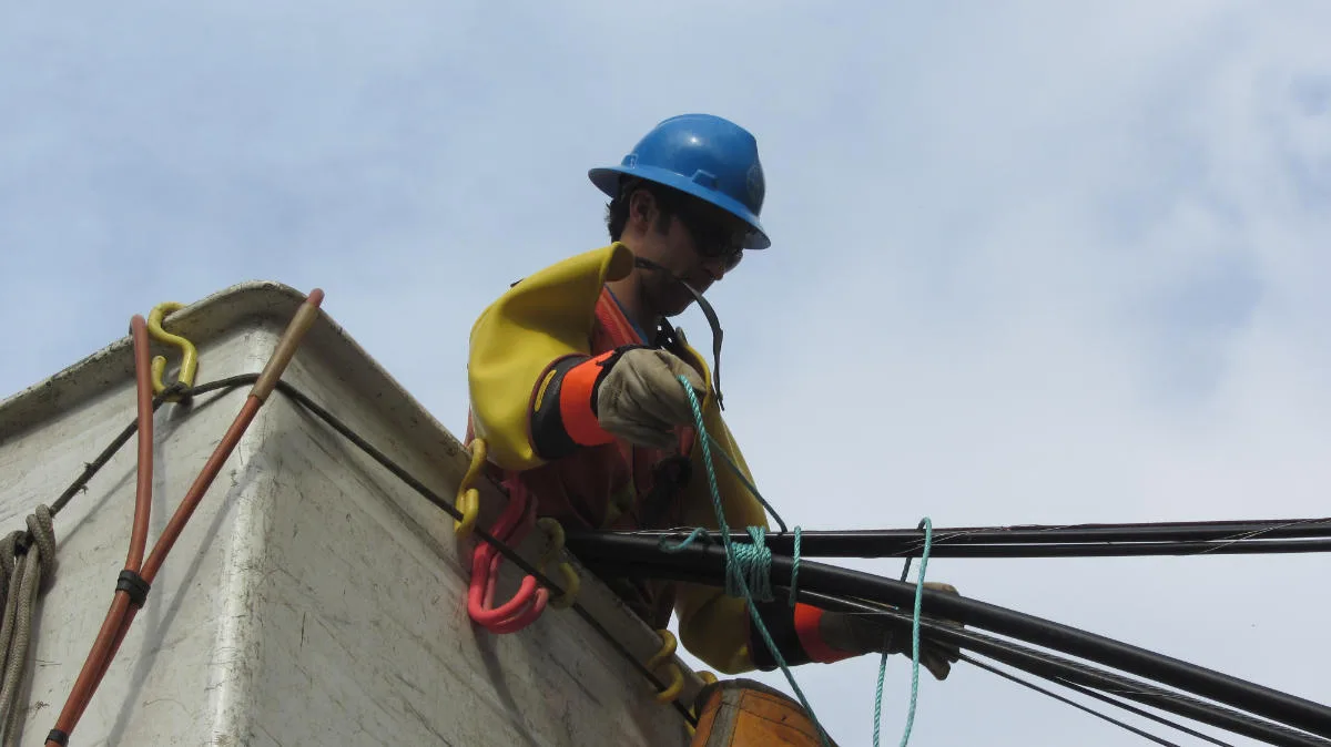 Power Line Installation by Metro Power