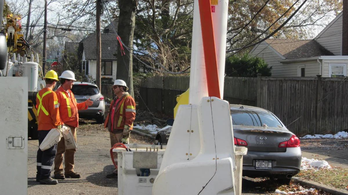Safety Watching – Metro Power